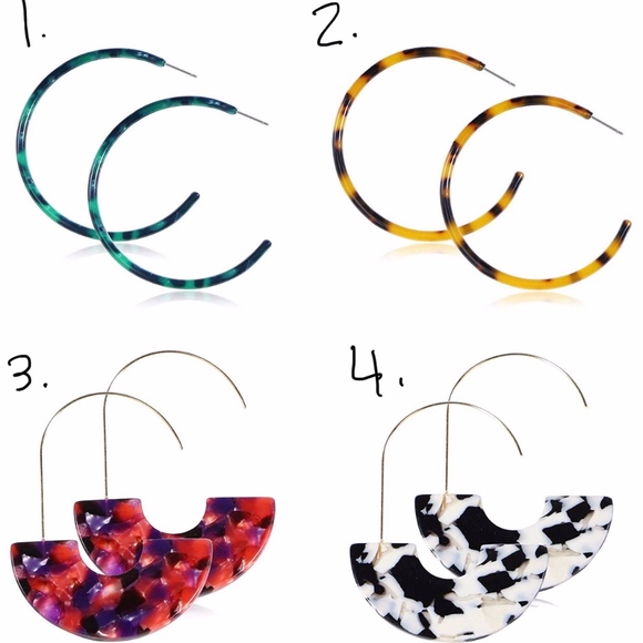 🔴 $8 CLEARANCE BaubleBar Style Tortoise HooPS - Picture 2 of 6